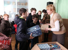 Weihnachtspakete werden verteilt