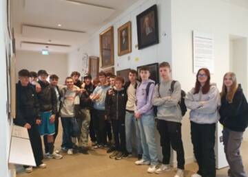 Die 9.3 im Rathaus in der Galerie der Bürgermeisterporträts