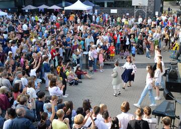 Schulfest Schulfest auf dem Pausenhof der GSS